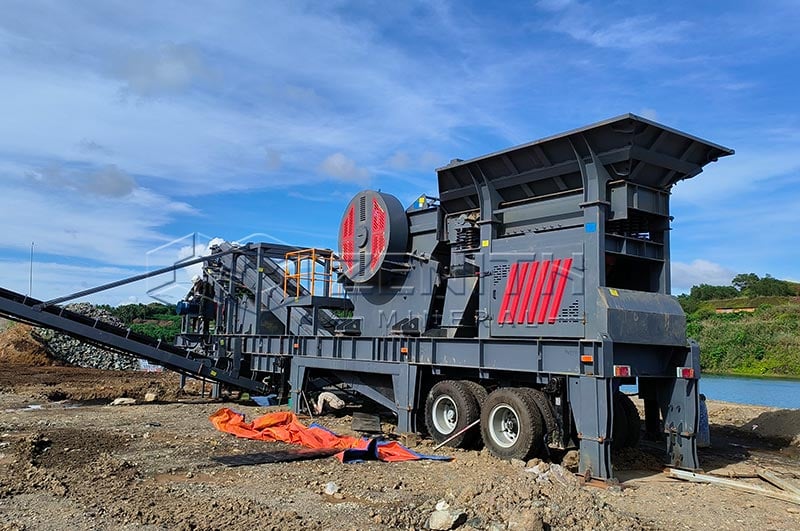 Proceso de trituración de agregados de río en México